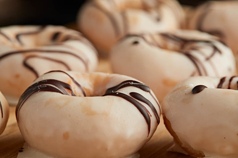 美味甜甜圈图片