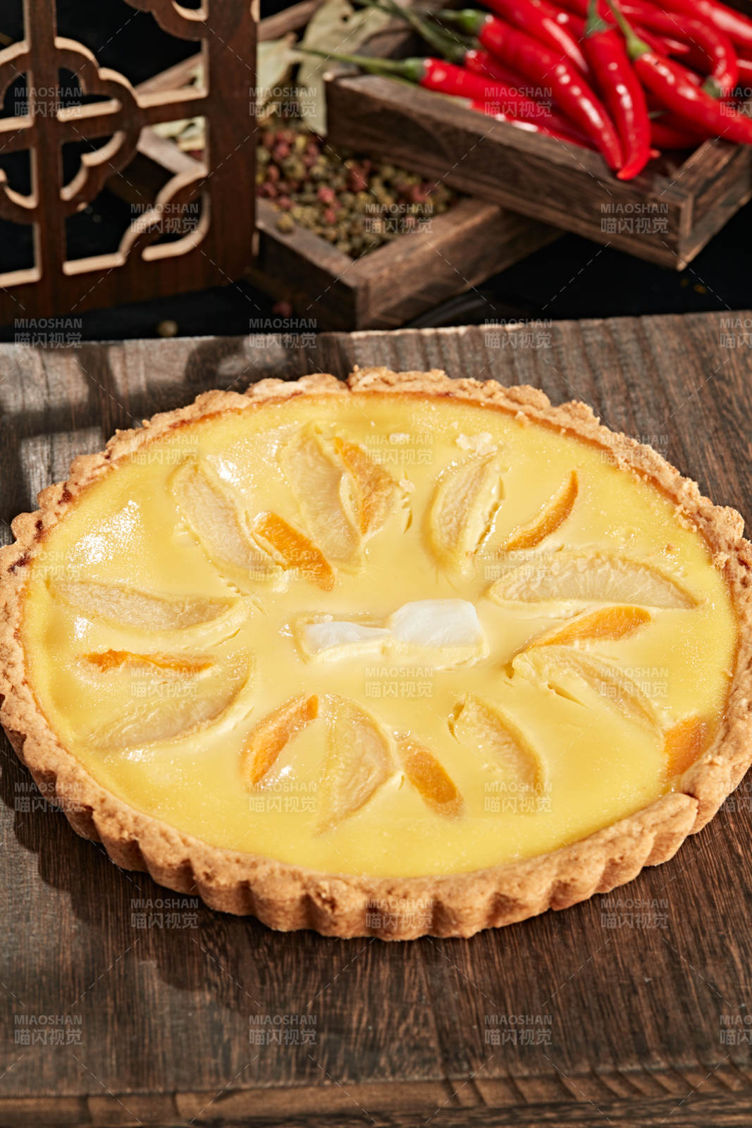 圆形烤苹果派图片