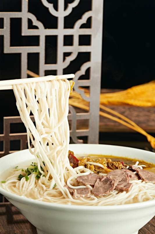 酸菜牛肉拉面图片