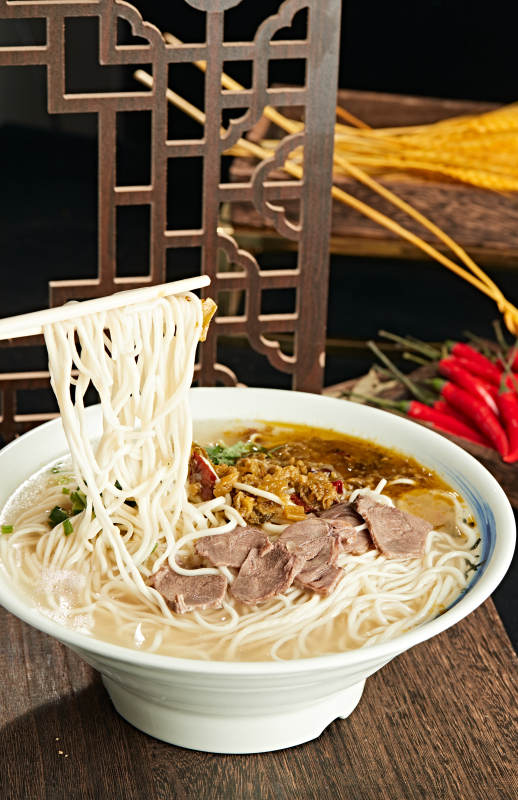 酸菜牛肉拉面图片