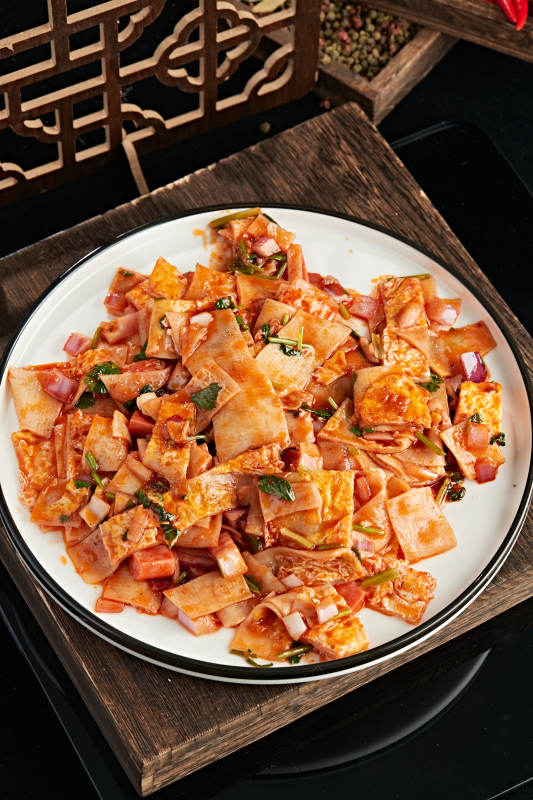 铁板东北烤冷面图片