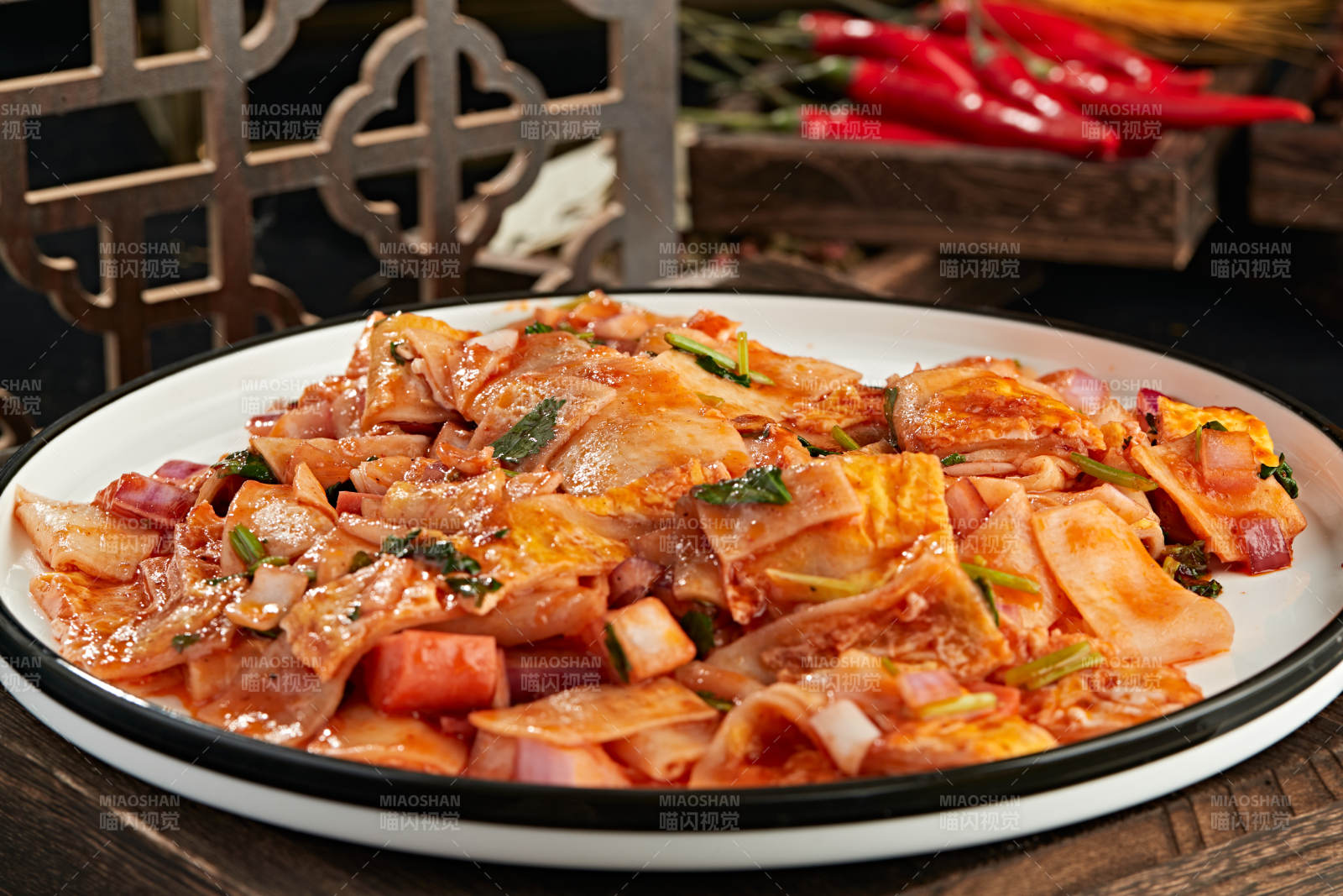 铁板东北烤冷面图片