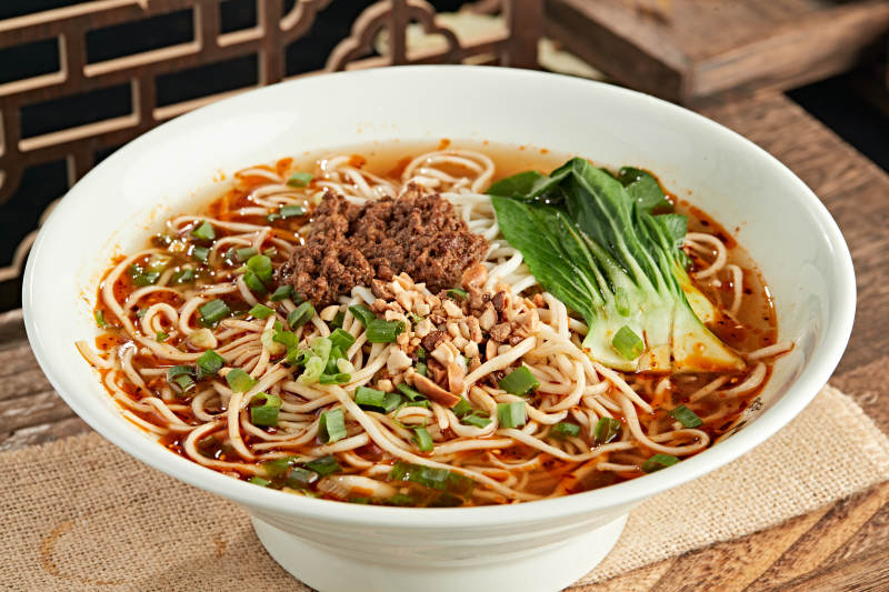 肉臊子红油拉面图片