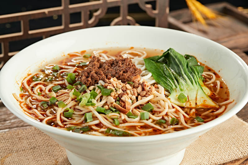 肉臊子红油拉面图片