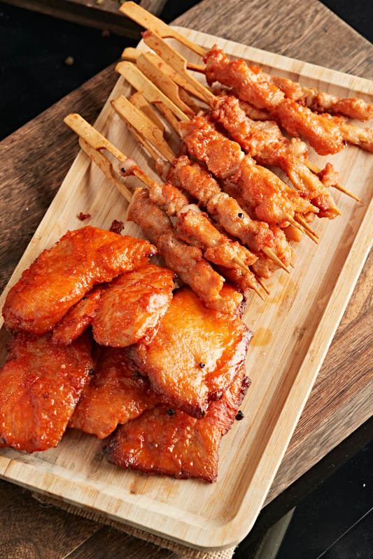 炸鸡胸肉骨肉相连拼图片