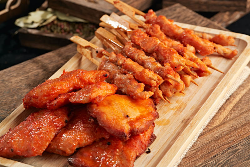 炸鸡胸肉骨肉相连拼图片