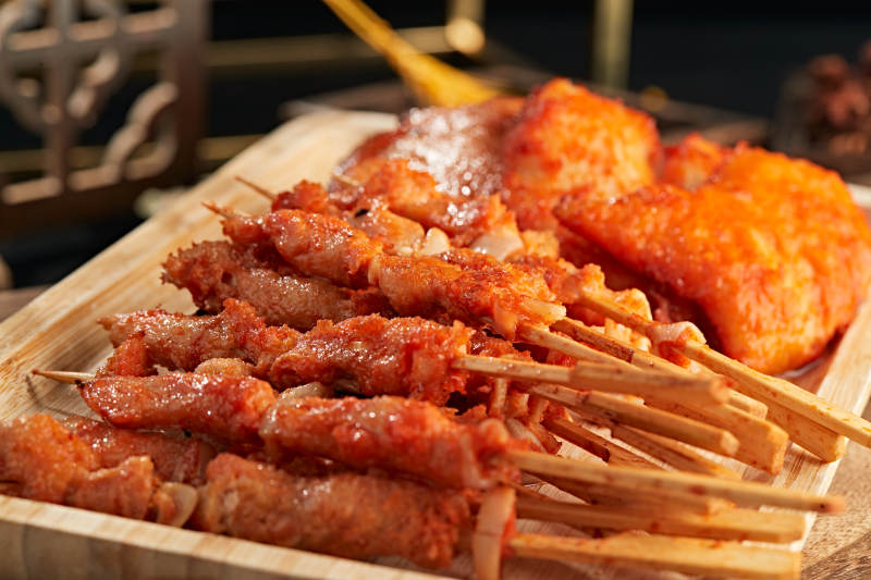 炸鸡胸肉骨肉相连拼图片