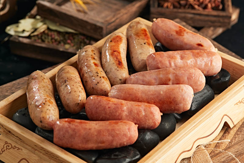 风味鹅卵石烤台湾纯肉肠图片