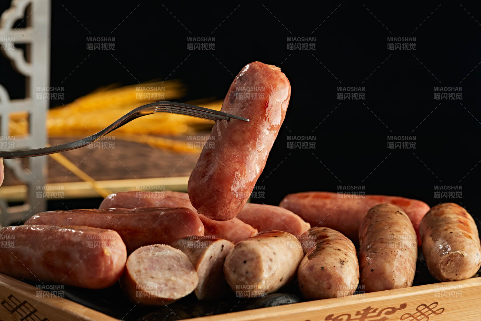 风味鹅卵石烤台湾纯肉肠图片