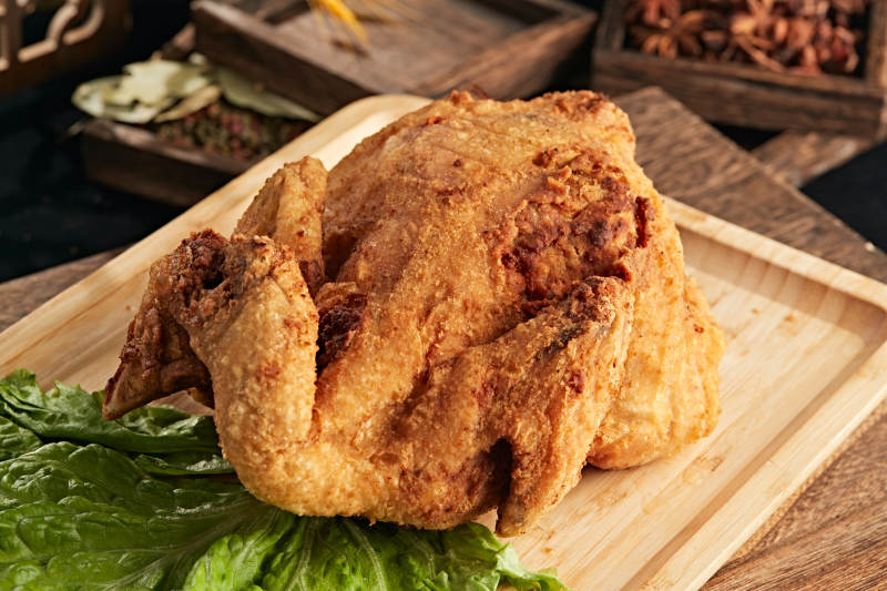 油炸整只鸡图片