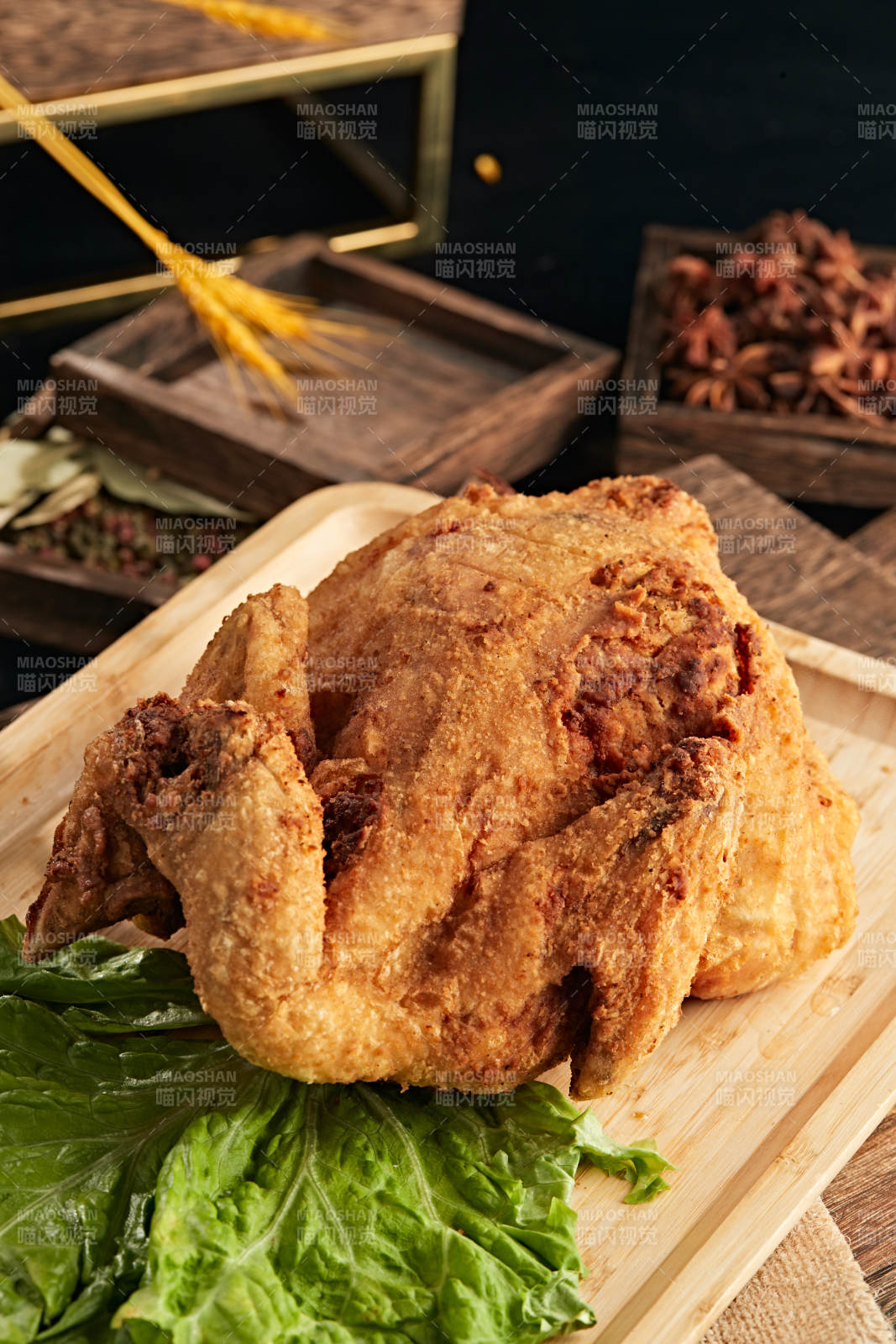 油炸整只鸡图片