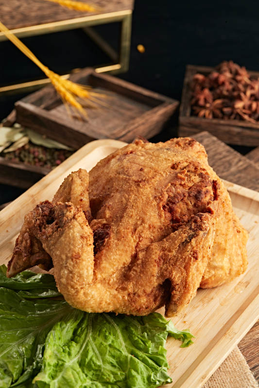 油炸整只鸡图片
