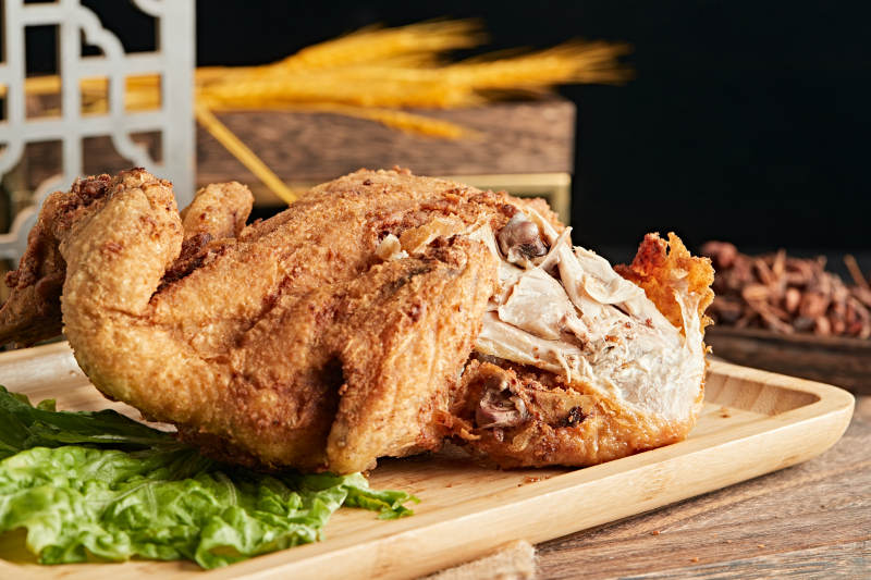 油炸整只鸡图片