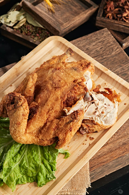 油炸整只鸡图片