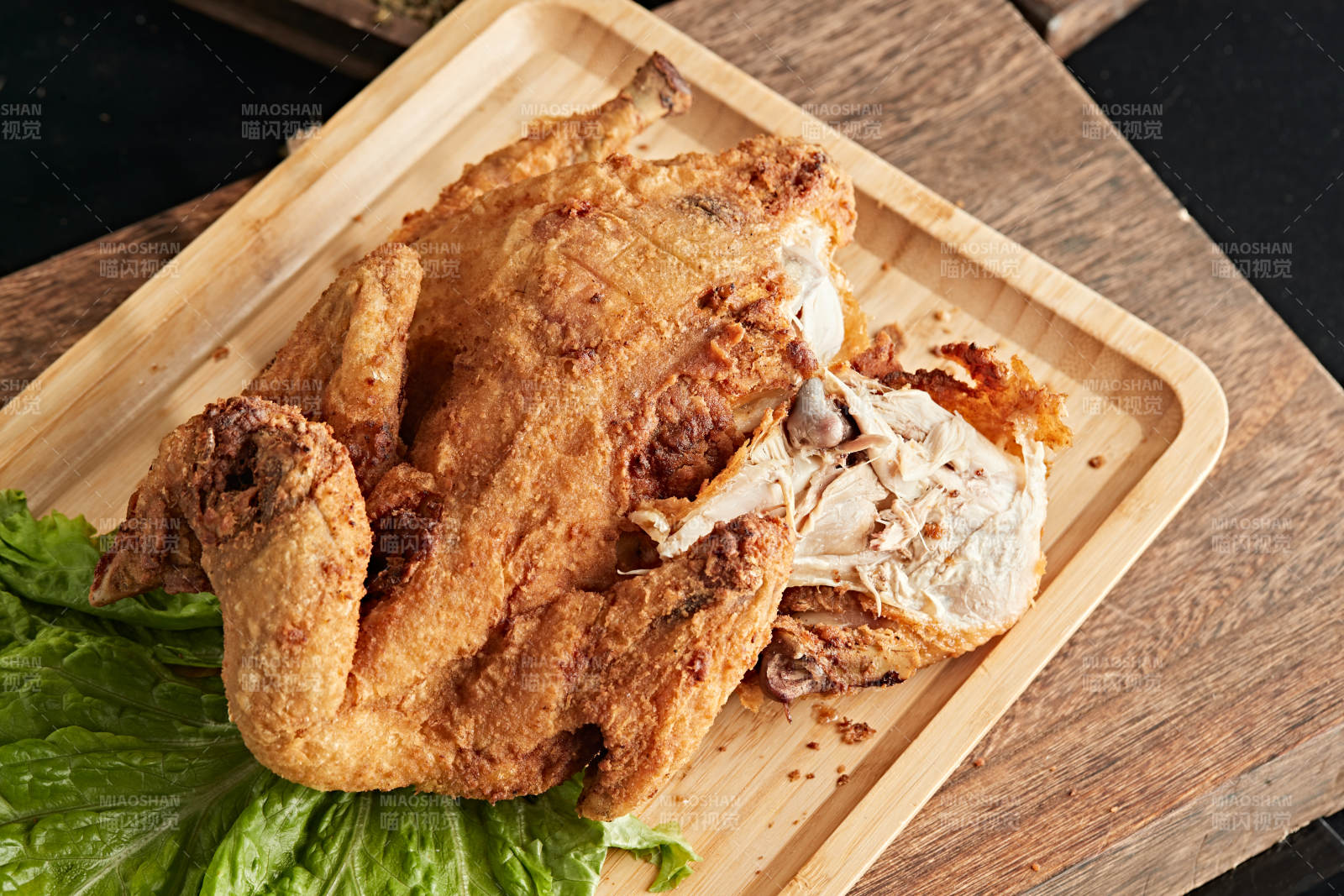 油炸整只鸡图片