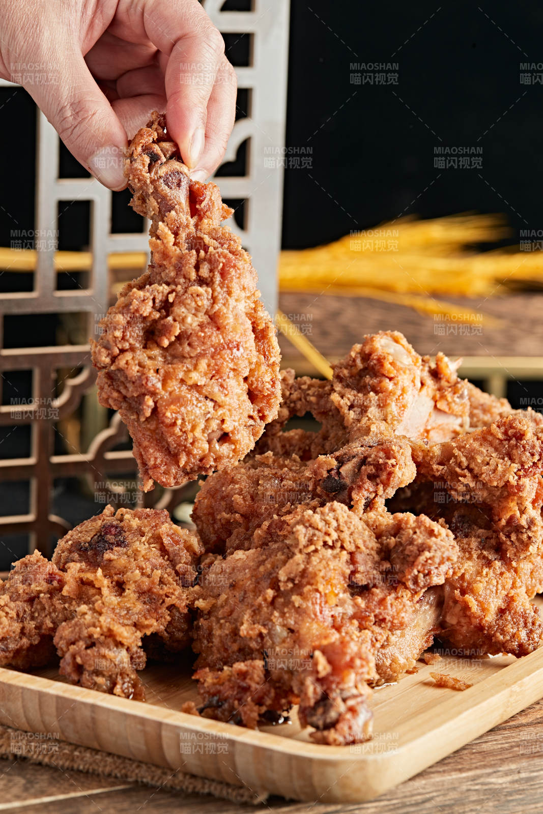 美味油炸整鸡腿图片