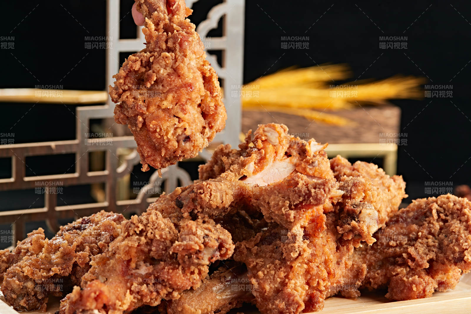 美味油炸整鸡腿图片