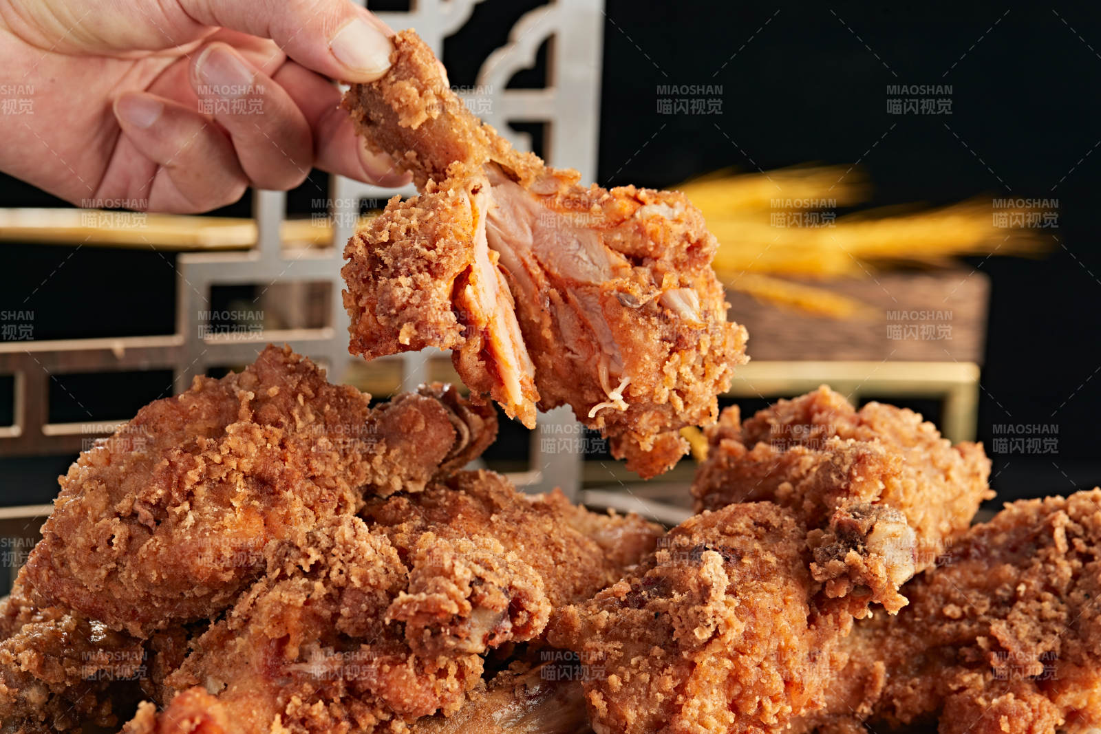 美味油炸整鸡腿图片