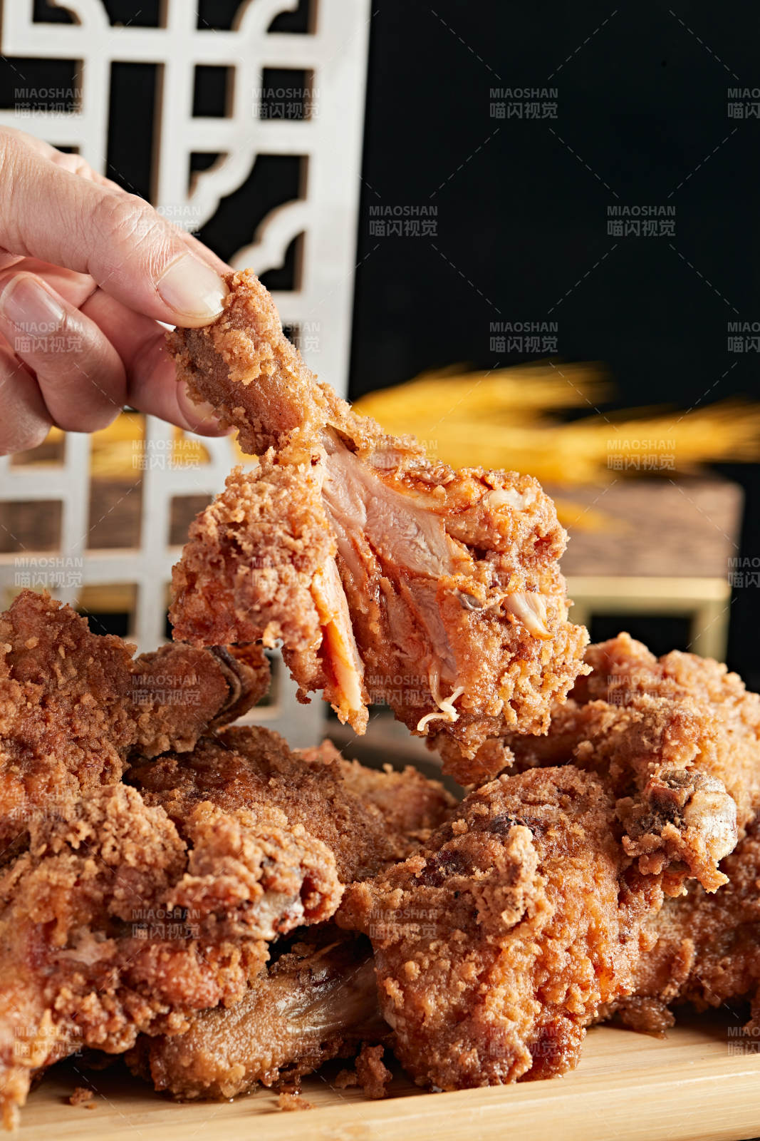 美味油炸整鸡腿图片