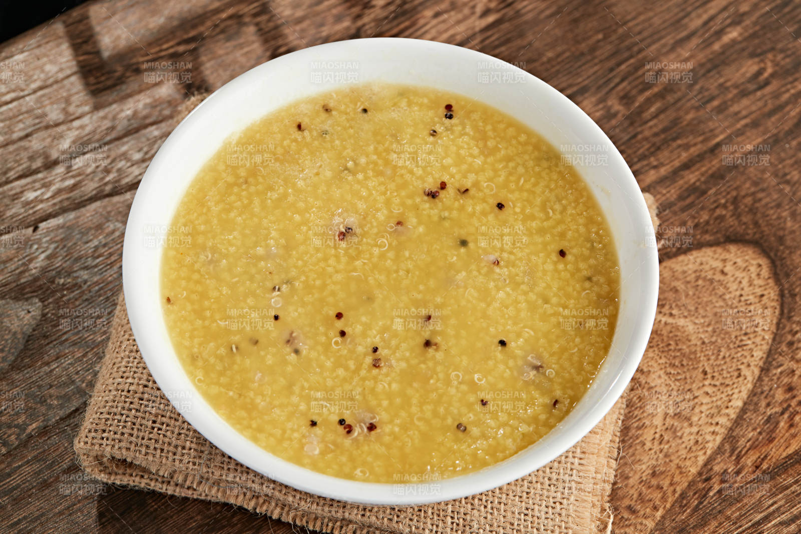 藜麦小米粥图片