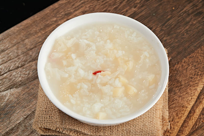 枸杞银耳白米粥图片