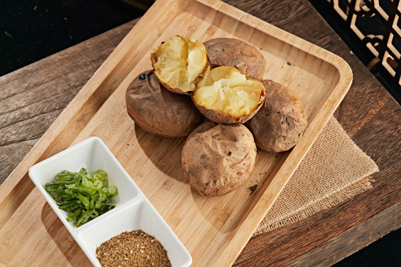 童年回忆小吃烤土豆烤山药图片