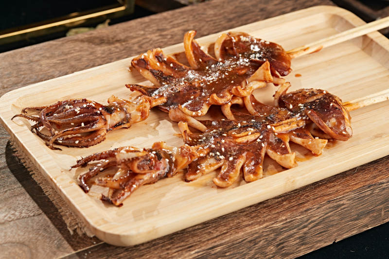 铁板香烤大鱿鱼图片