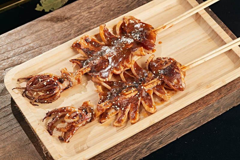 铁板香烤大鱿鱼图片