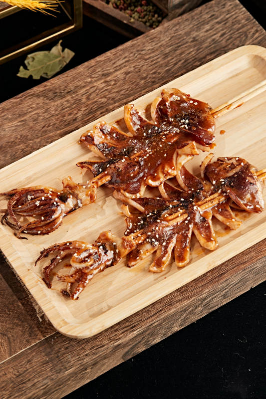 铁板香烤大鱿鱼图片