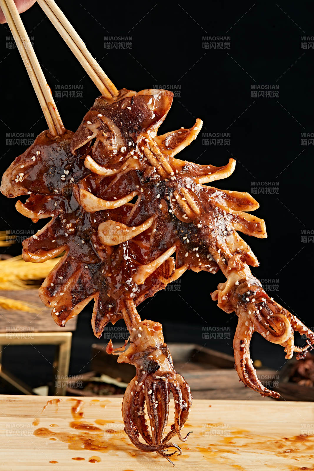 铁板香烤大鱿鱼图片