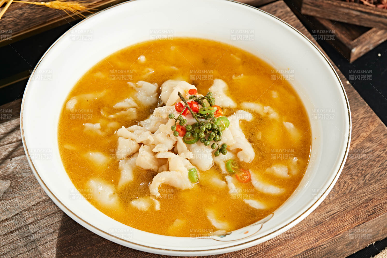 藤椒酸汤草鱼片图片