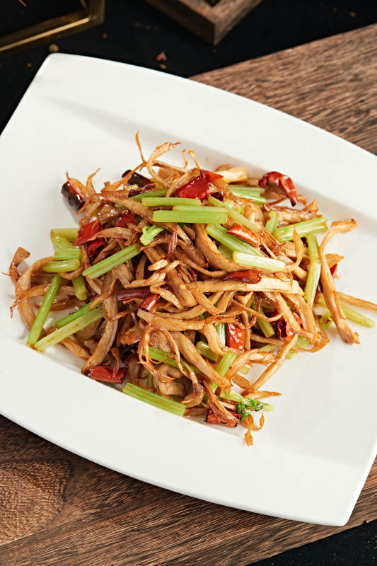 西芹辣炒杏鲍菇丝图片