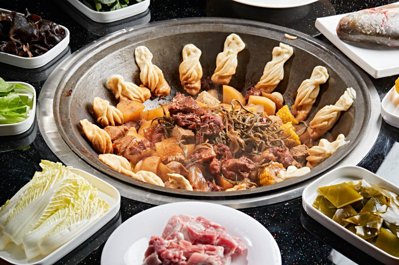 东北铁锅乱炖图片