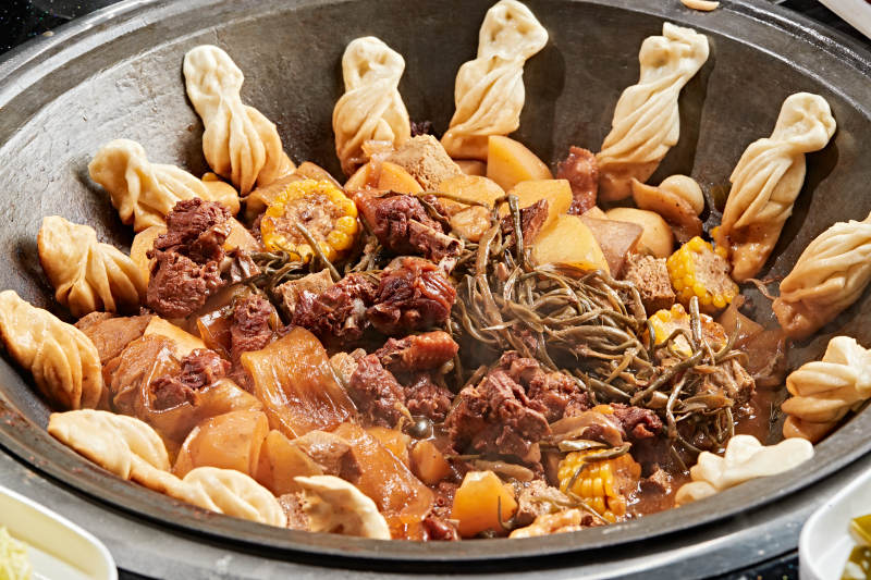 东北铁锅乱炖图片