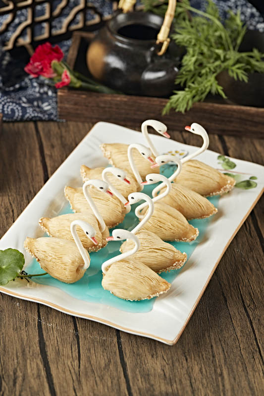 港式茶餐天鹅榴莲酥图片