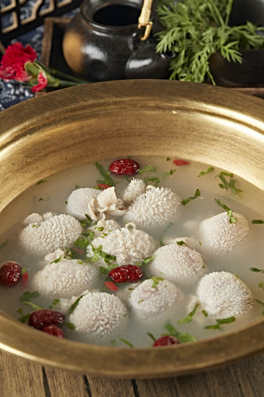 内蒙蓝旗传统美食水煮肚包肉图片