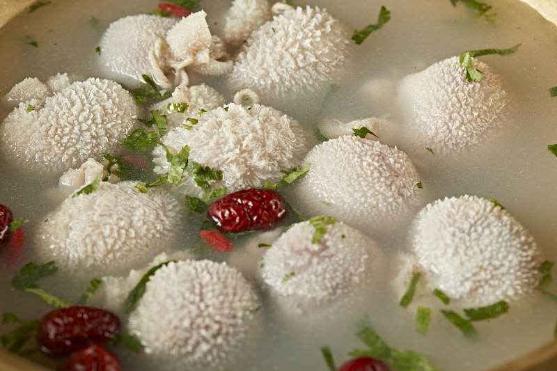 内蒙蓝旗传统美食水煮肚包肉图片