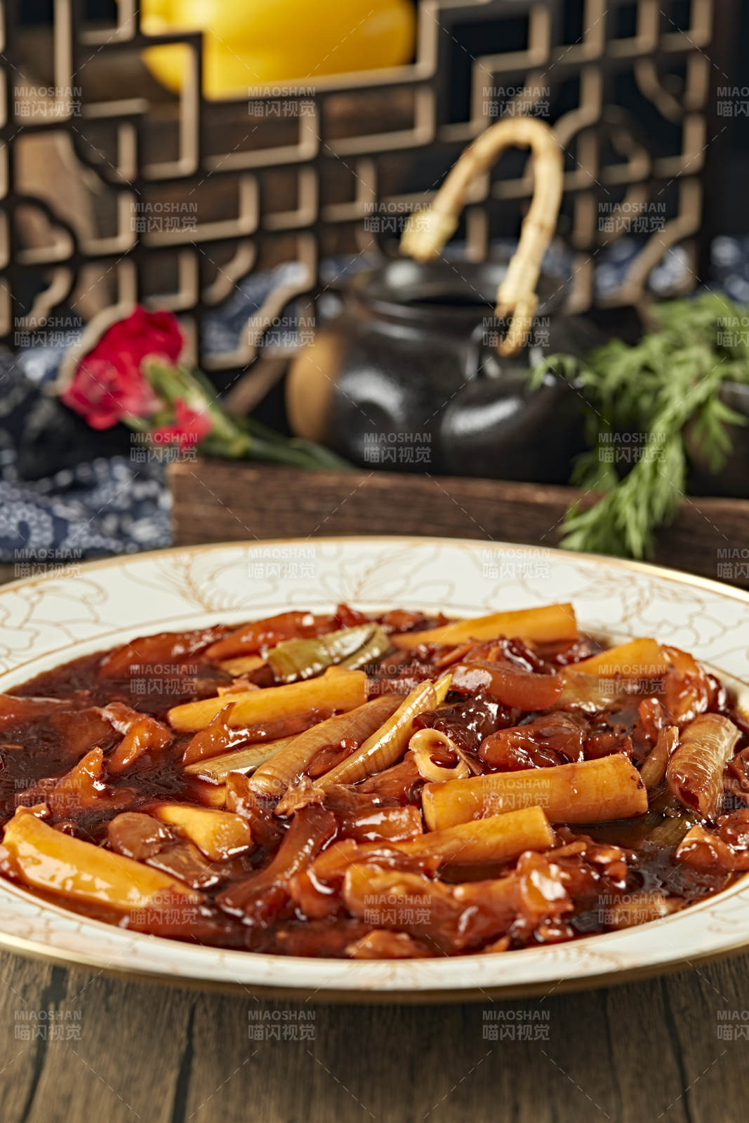 鲁菜葱烧牛蹄筋图片