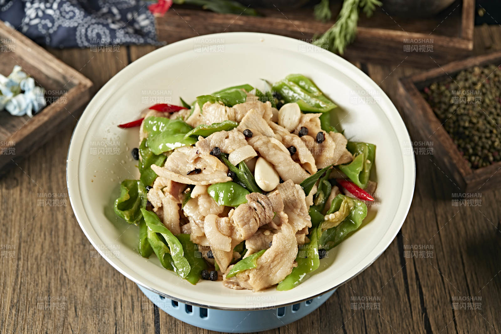 爆炒尖椒豆豉蒜香五花肉图片