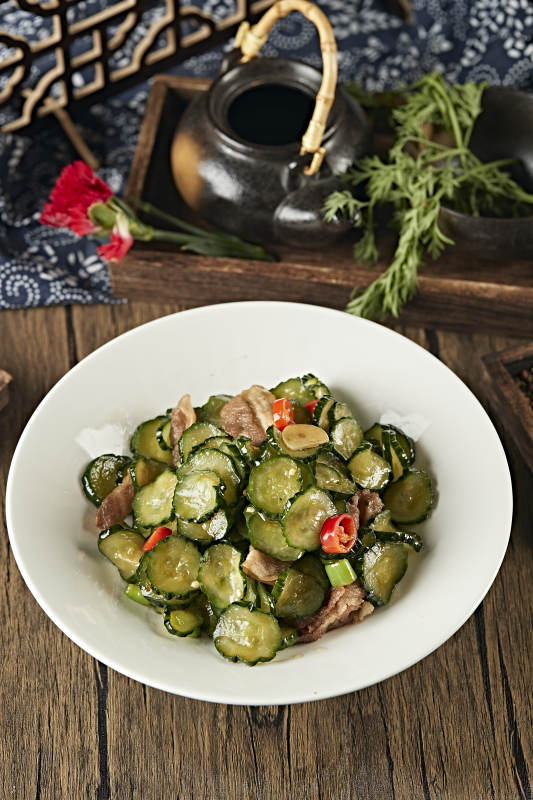 米椒鲜黄瓜片炒肉图片