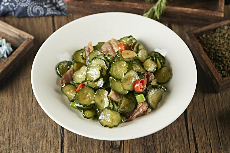 米椒鲜黄瓜片炒肉图片