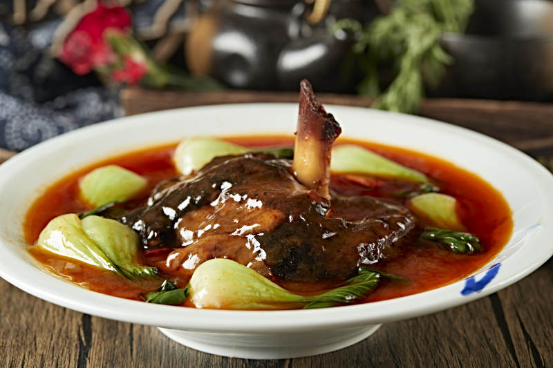 浇汁红烧大肘子图片