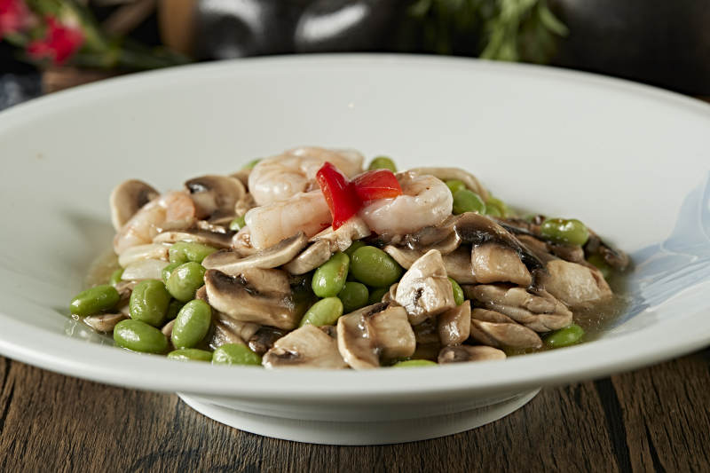 青豆口蘑切片烧虾仁图片