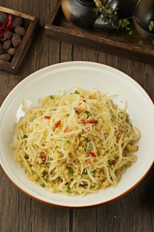 黍米金米拌洋芋丝小米饭土豆丝图片