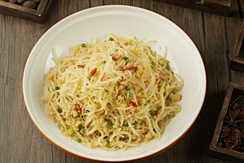 黍米金米拌洋芋丝小米饭土豆丝图片