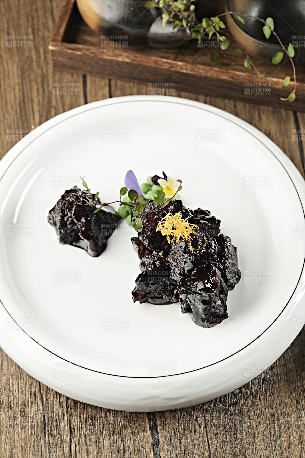 文火墨鱼汁烧牛肉图片