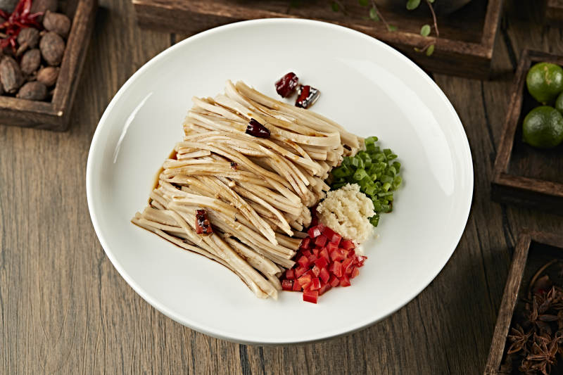 浇汁凉拌莜面图片