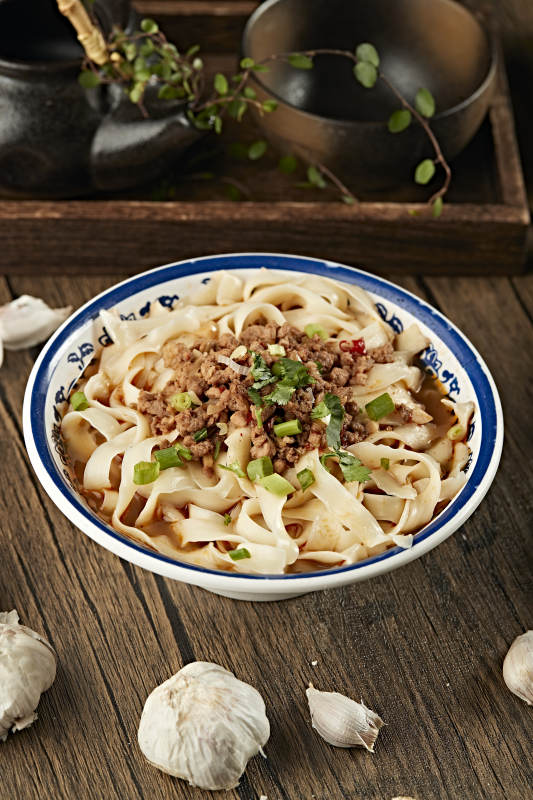 传统山西刀削面图片