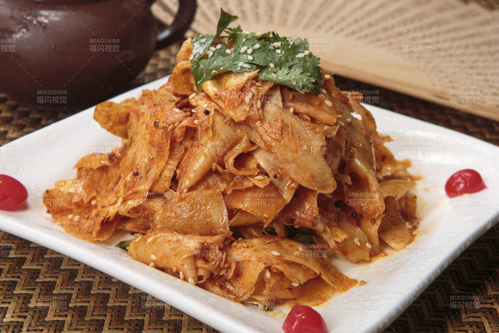 香辣牛板筋图片