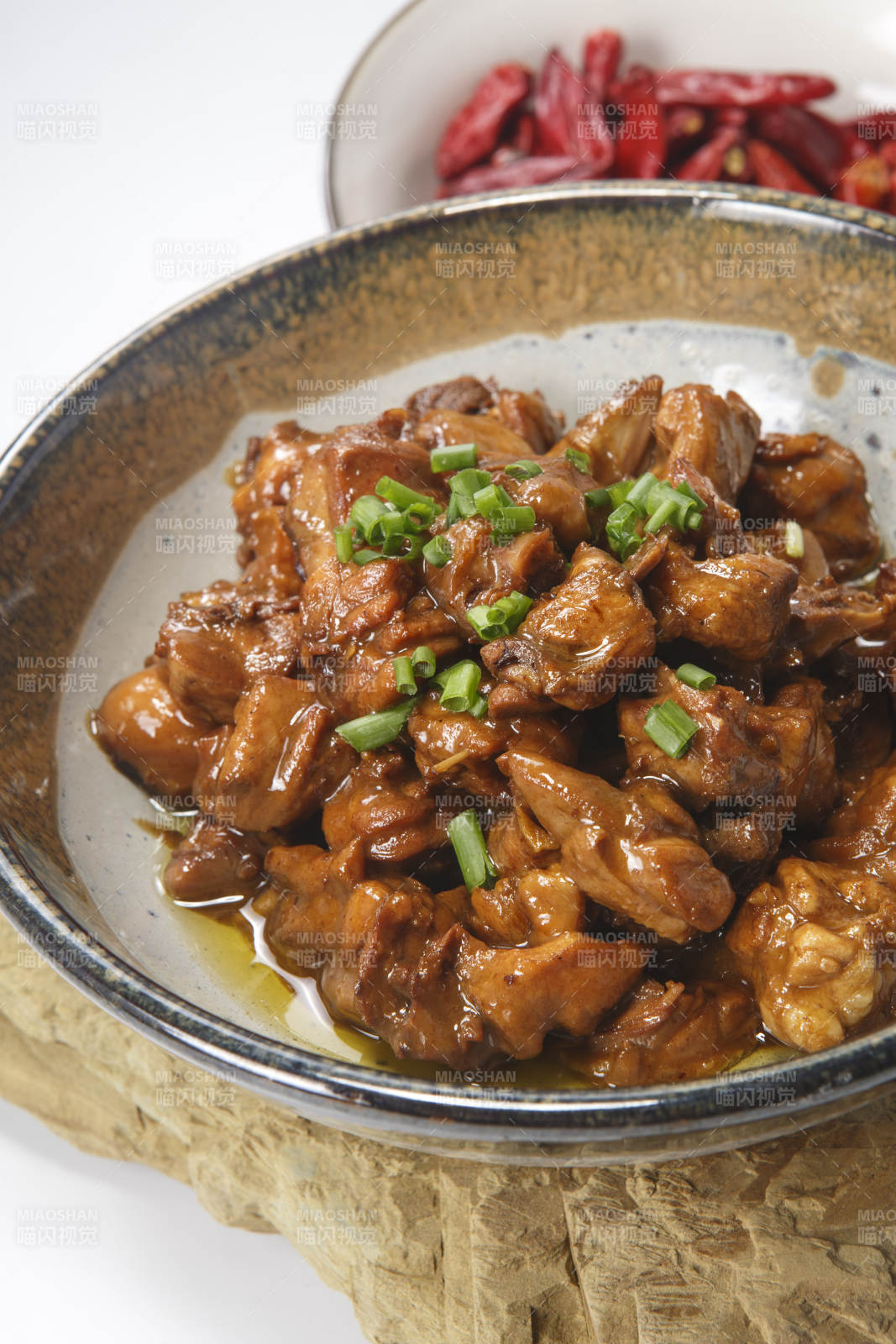 葱香红烧柴鸡块图片